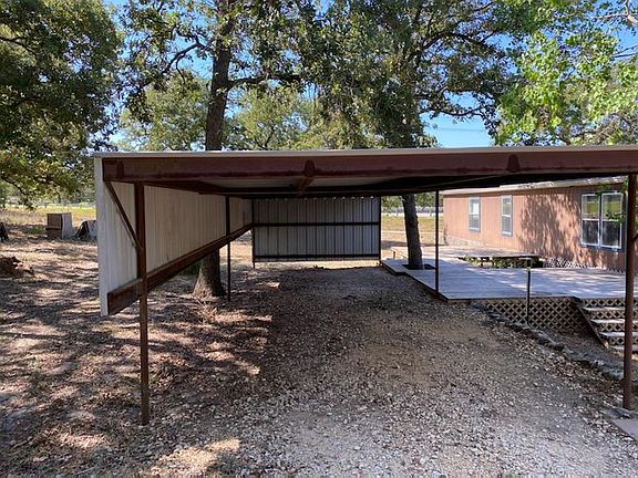 2nd image of 106 Leaning Oaks Cir