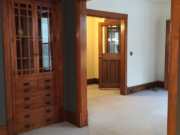 5th image of 3214 Harriet Ave