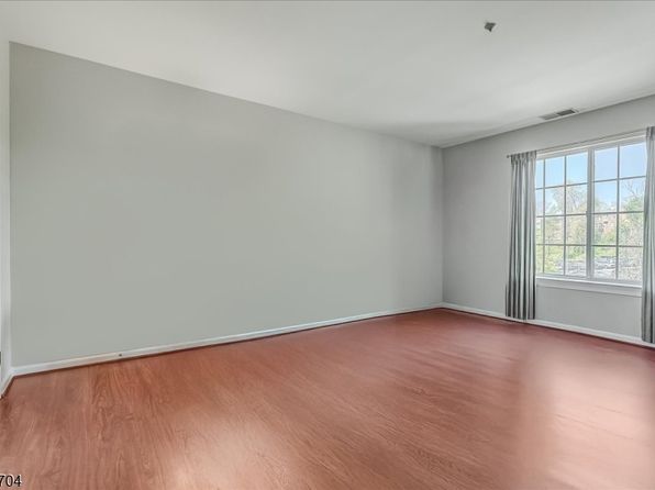 81 Village Dr BLDG 6 #81, Morris Twp., NJ 07960