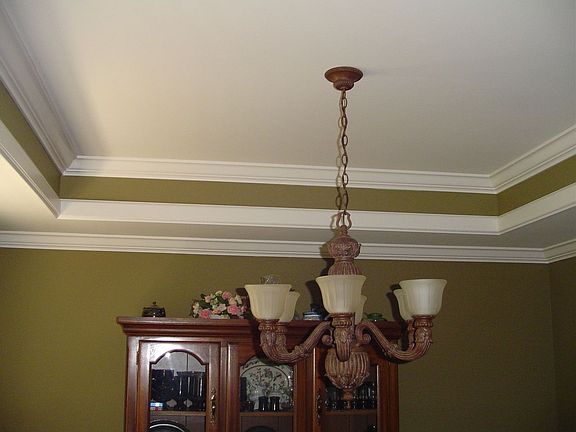the dining room tray ceiling