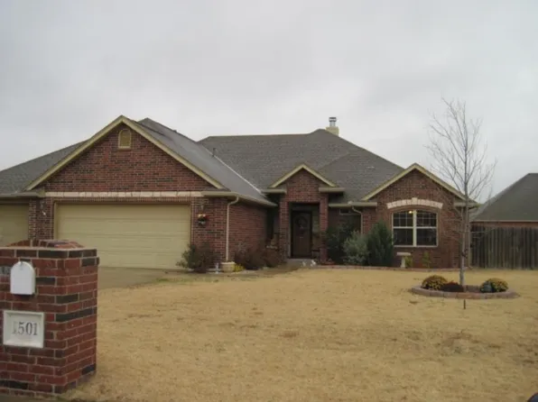 1501 Savannah Cir, Noble, OK 73068