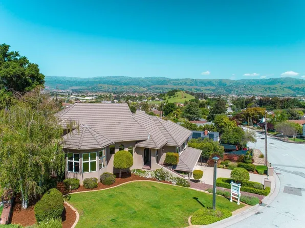 1055 W Dunne Ave, Morgan Hill, CA 95037