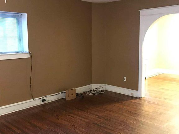 3rd image of 2750 N 46th St #Townhouse