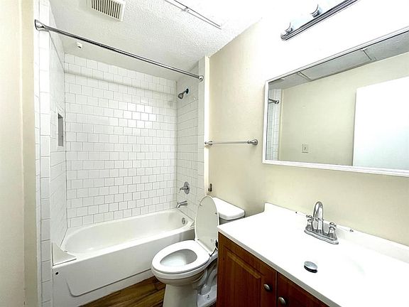 2nd image of 3740 Thistlemont Dr