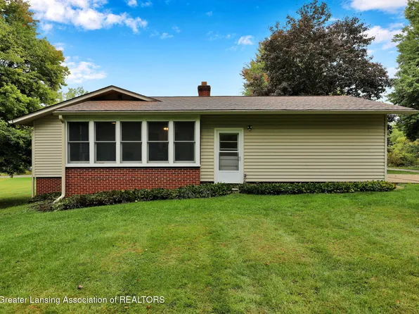 1404 W Stoll Rd, Dewitt, MI 48820