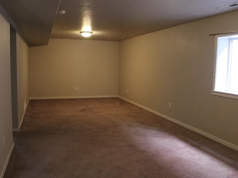 305 W South Ave — Photo 9