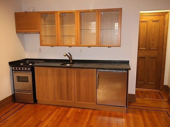 5th image of 308 W 81st St APT 1F