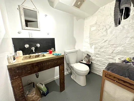 Rented by Nolita Group | media 7