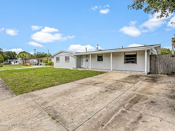 3rd image of 4660 Key Largo Dr W