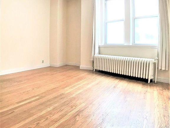 3rd image of 314 E 41st St #1406A