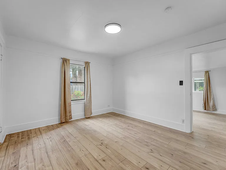 812 Spring St #A — Photo 5