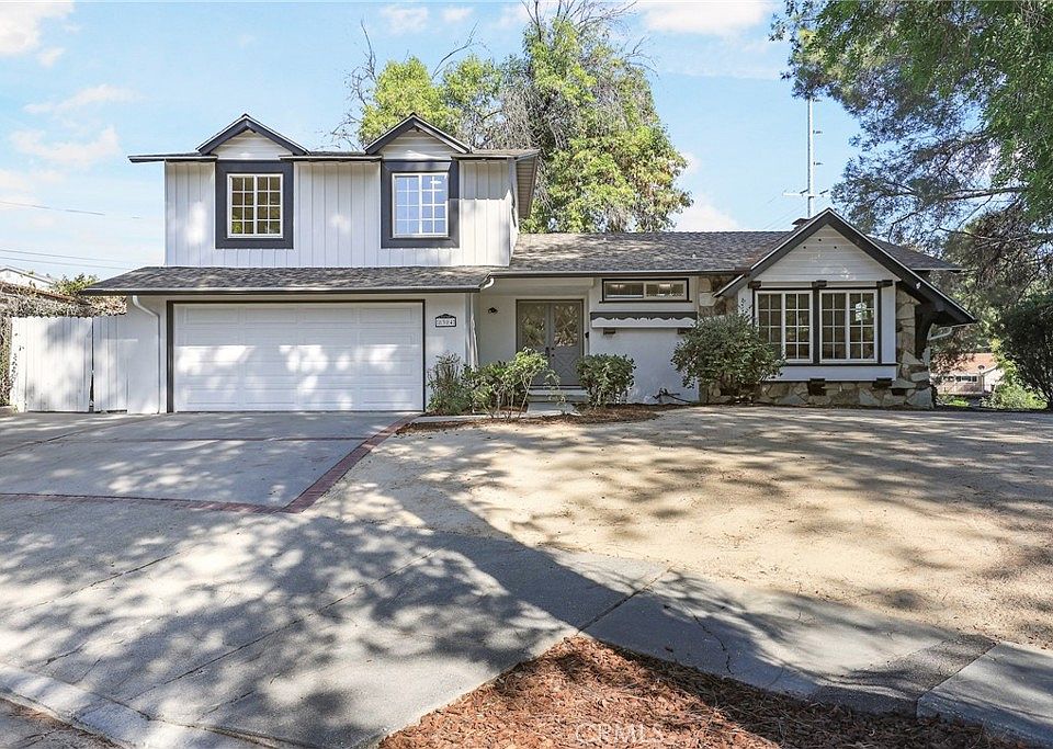 1st image of 8304 Stephen Ln