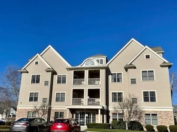 1068 Victoria St APT C11, New Bedford, MA 02745