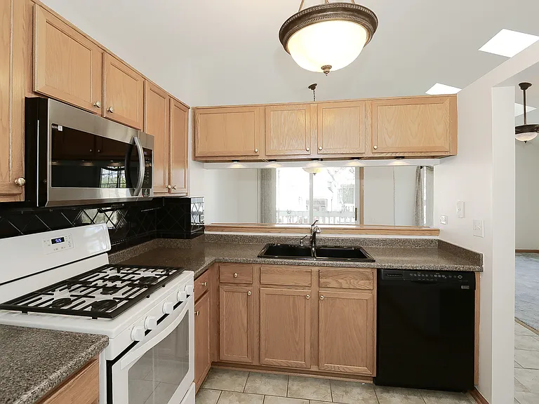 2232 Dawson Ln #2232 — Photo 12