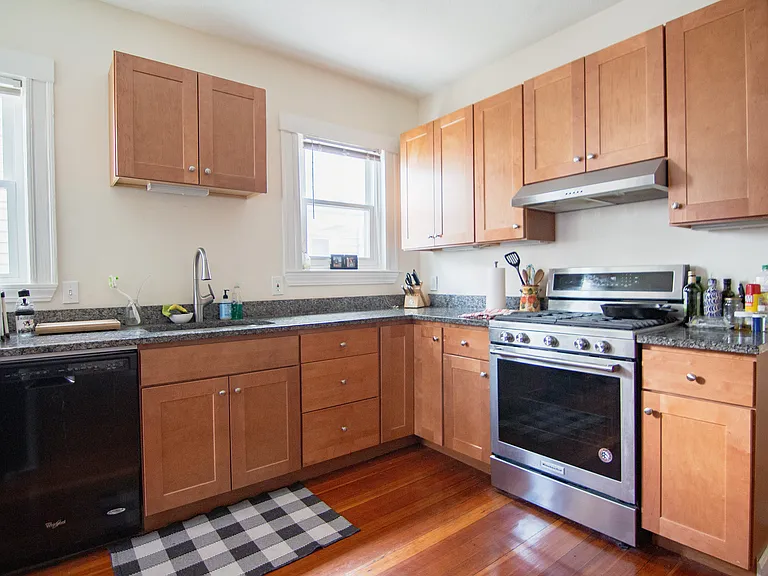 73 Bromfield Rd — Photo 2