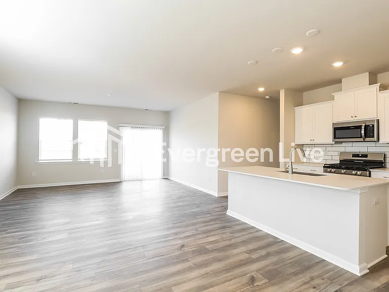 1703 Heron Ct — Photo 9