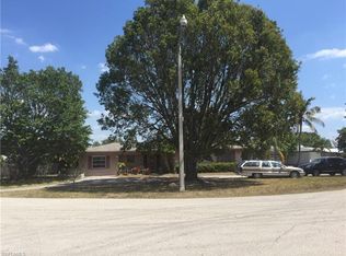 1619 S Flossmoor Rd, Fort Myers, FL 33919