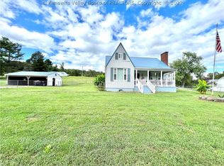 627 Cedar Lakes Dr, Ripley, WV 25271