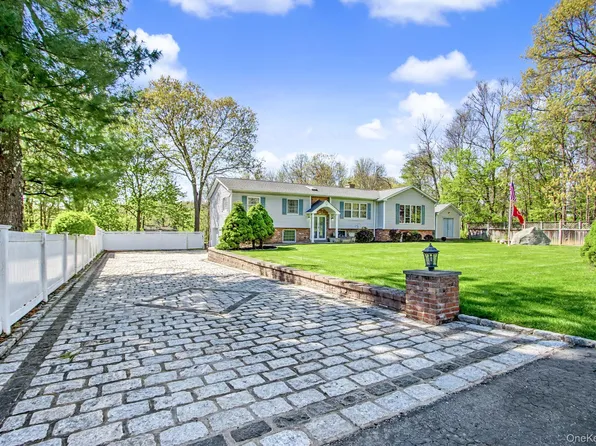 24 Richard Road, Mahopac, NY 10541