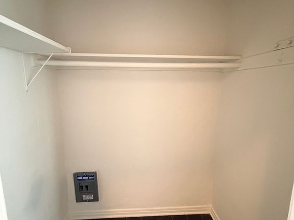 4th image of 842 N Formosa Ave #12