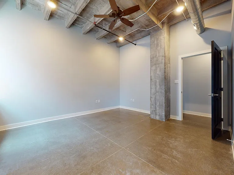 217 N Locust St #2-S — Photo 16