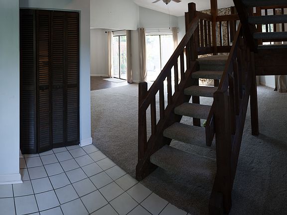 5th image of 15 Wildwood Trl