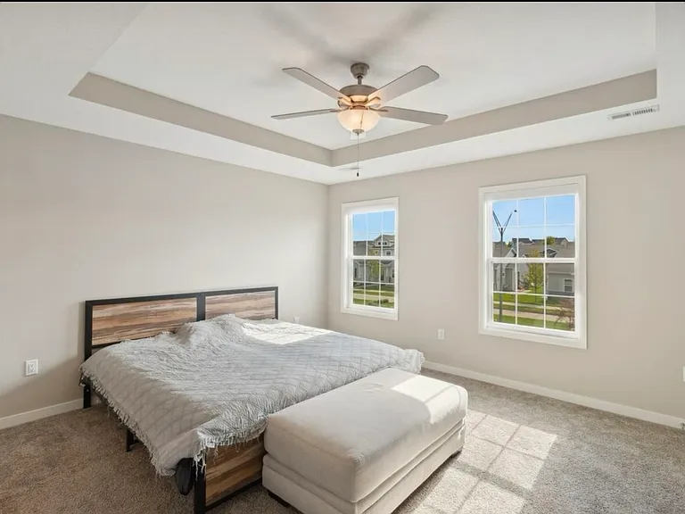 1944 S Warrior Ln — Photo 3