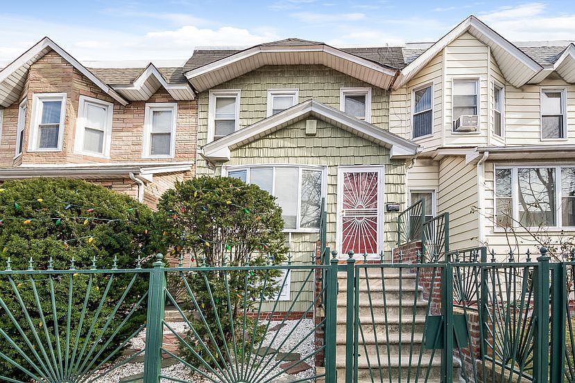 1st image of 3109 93rd St