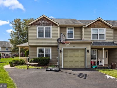 18 Pebble Ct, Holland, PA, 18966