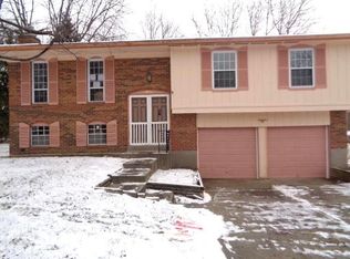 8900 Dover Dr, Maineville, OH