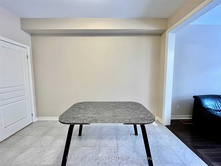 12 Constable St — Photo 7