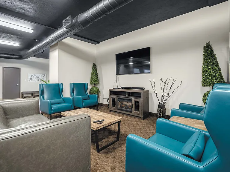 8325 Riverside Dr E — Photo 18