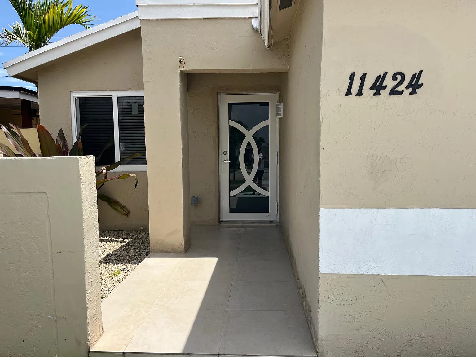 4 bed, 1430 sqft, $3,700 — Photo 2