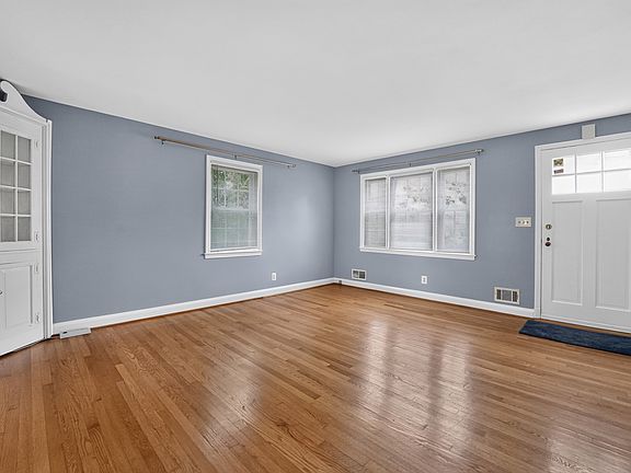 5th image of 209 Brandon Rd
