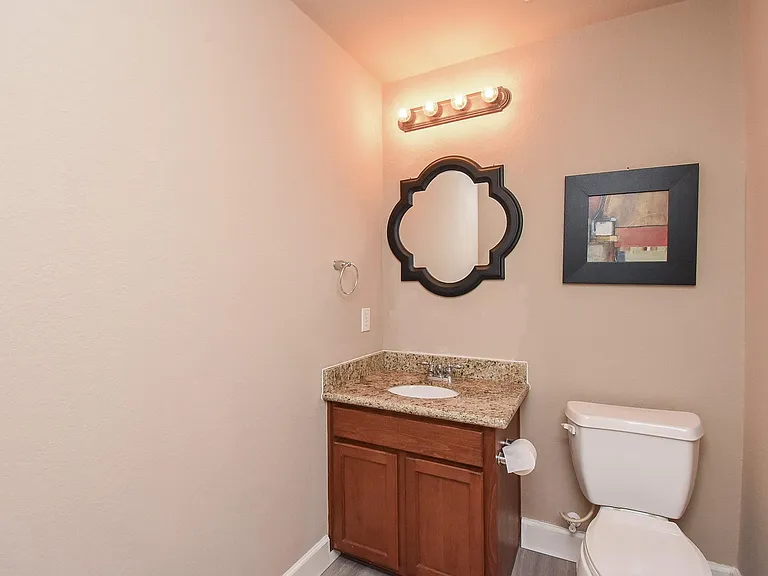 16915 Locust Springs Dr — Photo 25