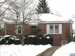 152 13th St, Cresskill, NJ 07626