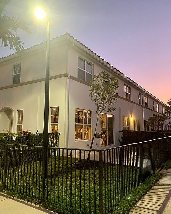 1st image of 4616 Tara Cove Way