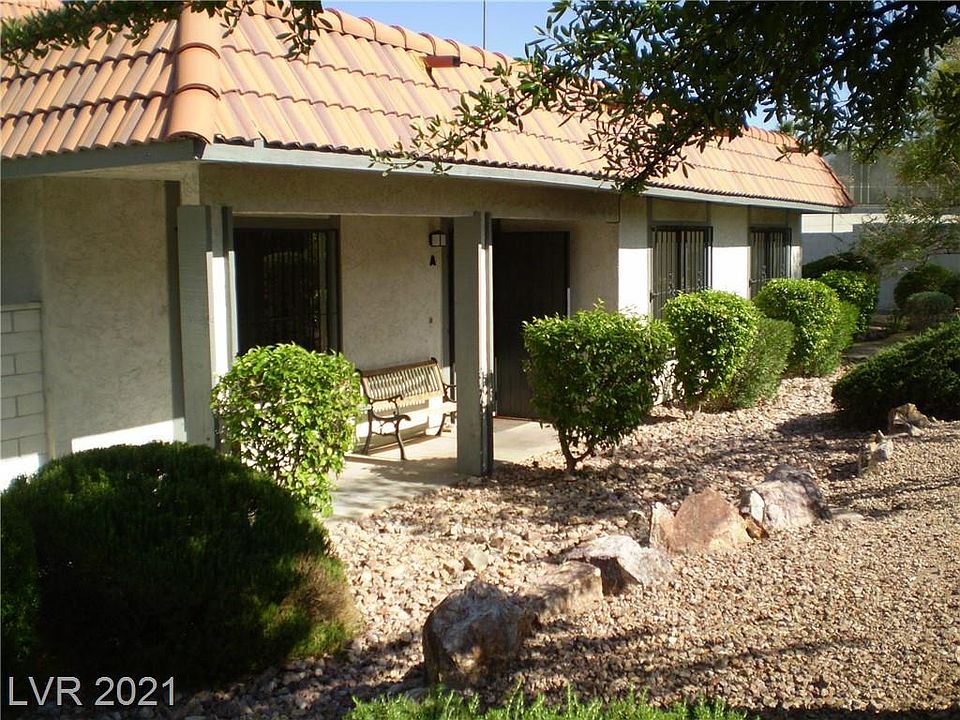 1st image of 900 Willow Tree Dr Unit A