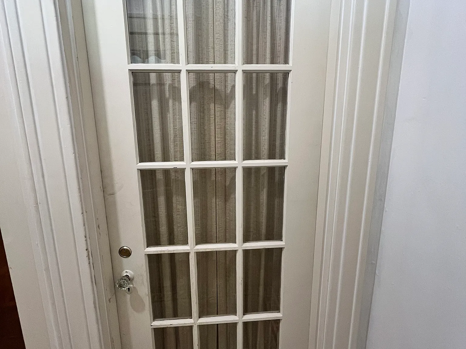 2 bed, 1.0 bath, 2400 sqft, $2,100 — Photo 2