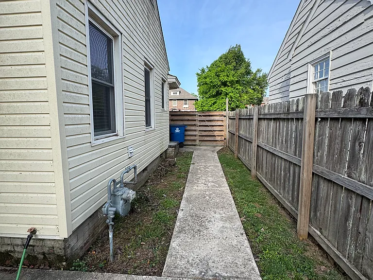 112 Leflore Ave — Photo 20