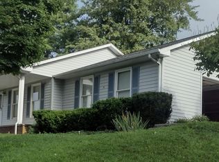1408 Gladewood Dr, Blacksburg, VA 24060