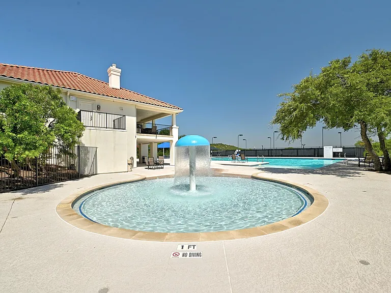 201 Varco Dr — Photo 33