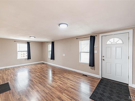 2nd image of 19701 Old Jamestown Rd