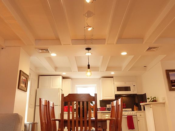 2nd image of 6 Eaton St #2