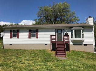 2615 Massachusetts Ave NW, Roanoke, VA