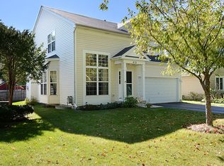 432 Division St, Geneva, IL 60134