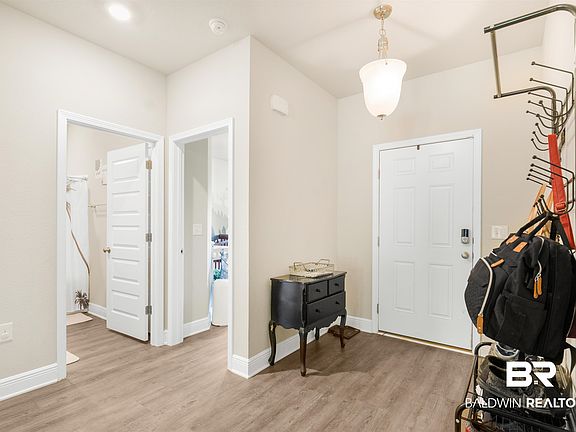 4th image of 9614 Amethyst Dr