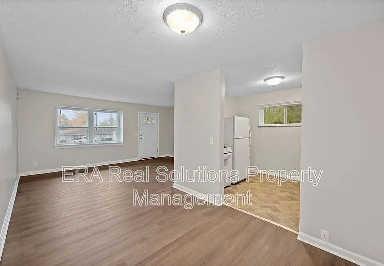 8268 Sandy Ln #B — Photo 8