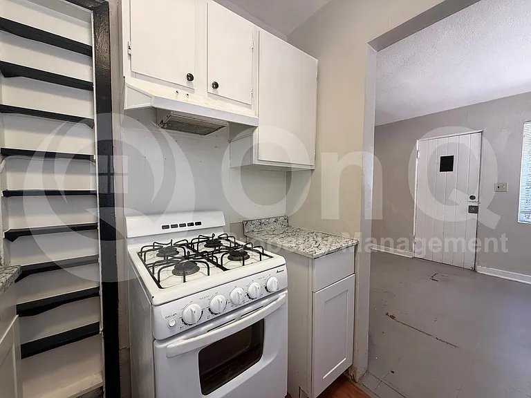 324 S 6th Ave #D — Photo 12