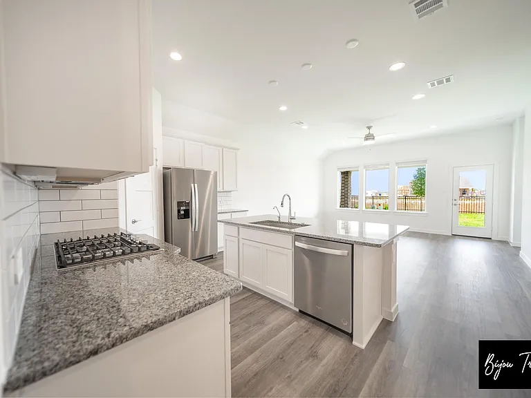 1728 Daylight Lake Dr — Photo 10